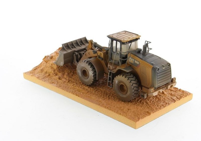 DIECAST MASTERS,CATERPILLAR 966M wheel loader, 1/50, DCM85703
