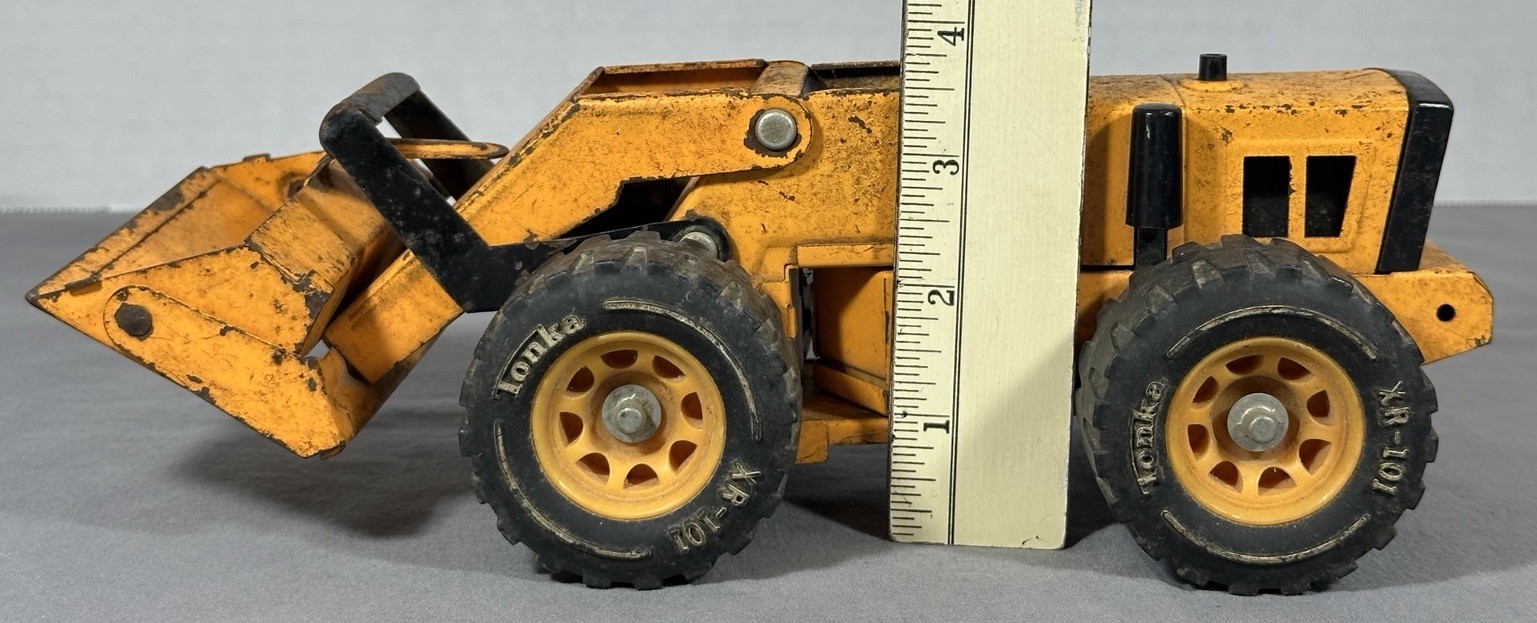 Tonka Pressed Steel Front End Loader Vintage Toy Yellow XR-101 Tires, Works