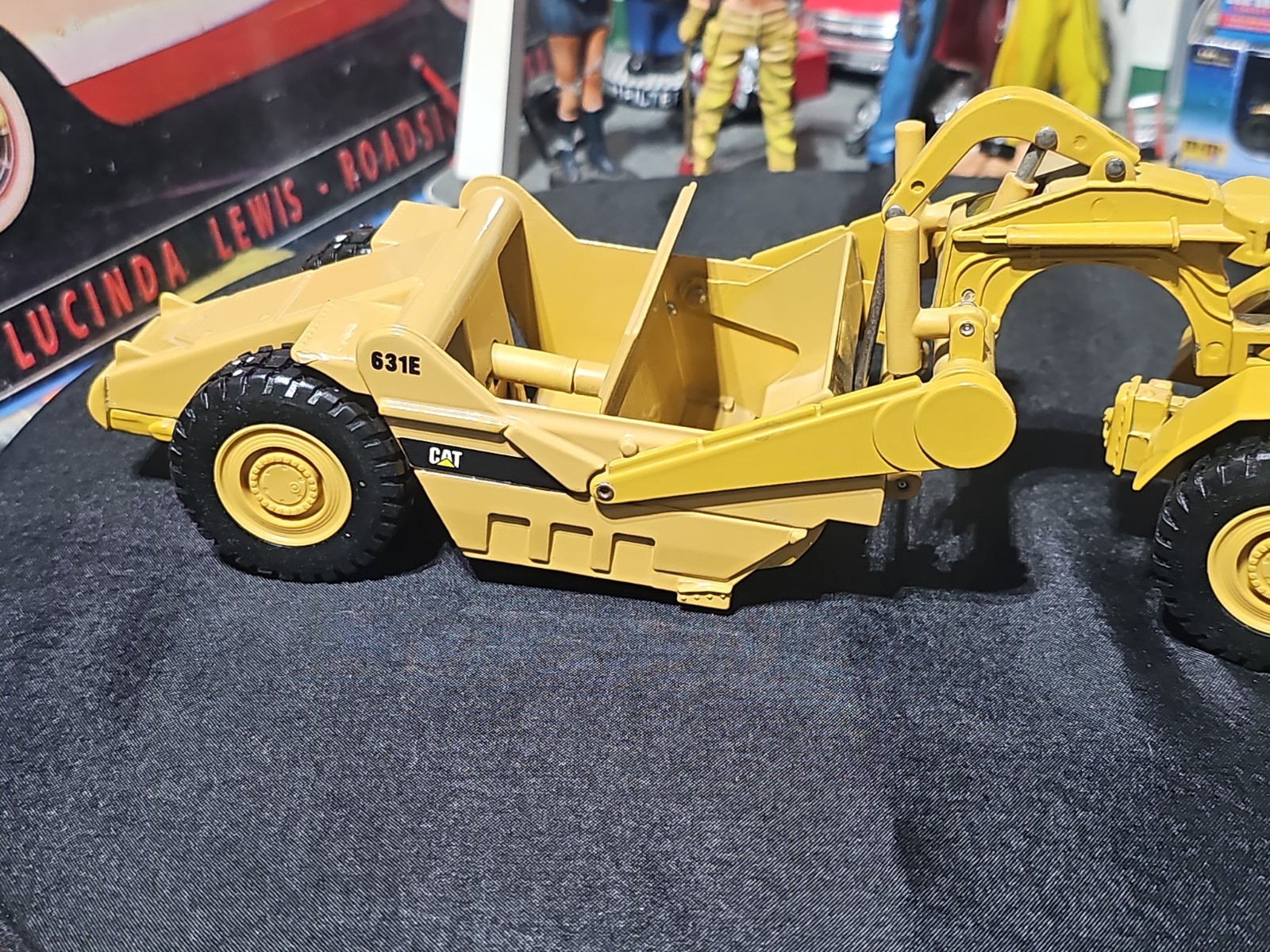 Vintage ERTL 1/50 Caterpillar Wheel Tractor SCRAPER Diecast Metal CAT 631E