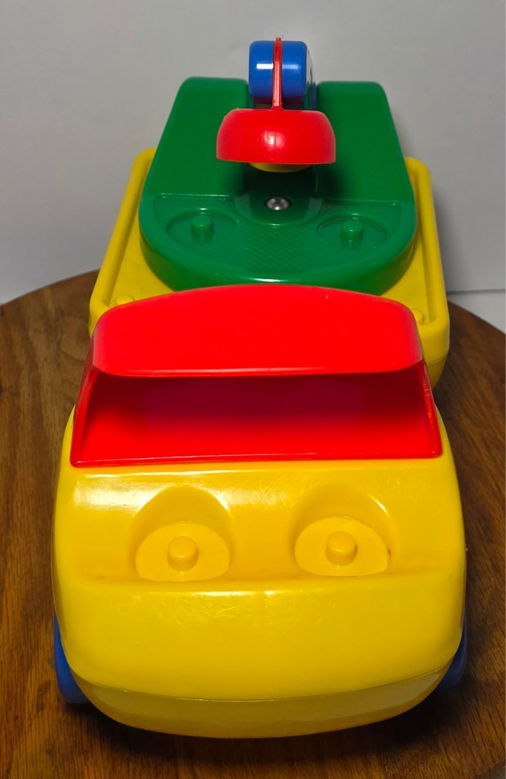 Vintage 1985 Little Tikes Red Yellow Green Blue Up ‘N Down Cherry Picker