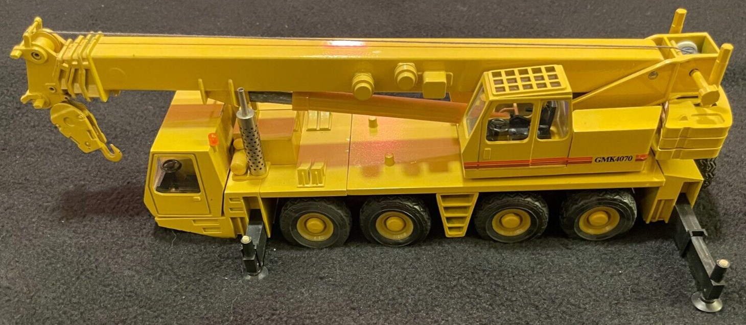 Conrad Grove All Terrain Hydraulic Crane GMK4070