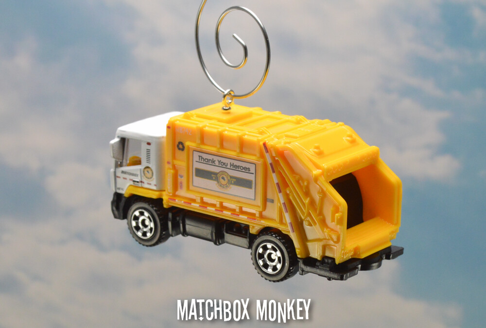 Thank you Heroes 2020 Garbage Trash Refuse Truck Custom Christmas Ornament Waste