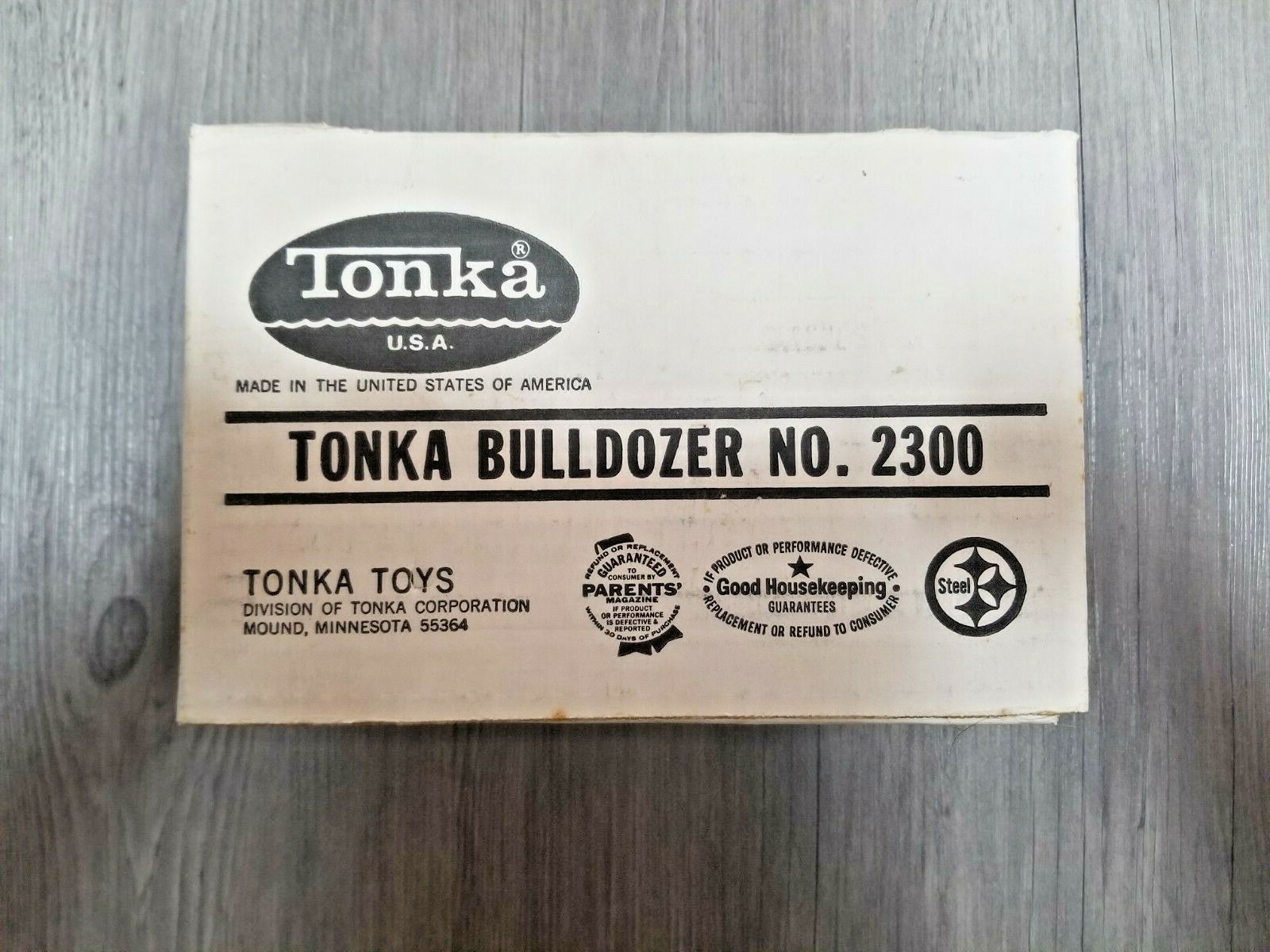 VINTAGE YELLOW TONKA BULLDOZER NO. 2300 with ORIGINAL BOX