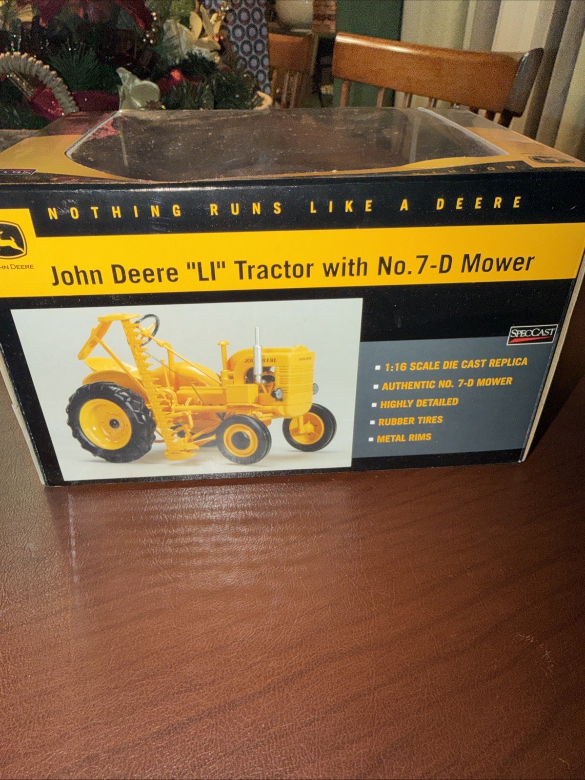 SpecCast JDM212 1:16 Die Cast John Deere “LI” Tractor w/No. 7-D Mower