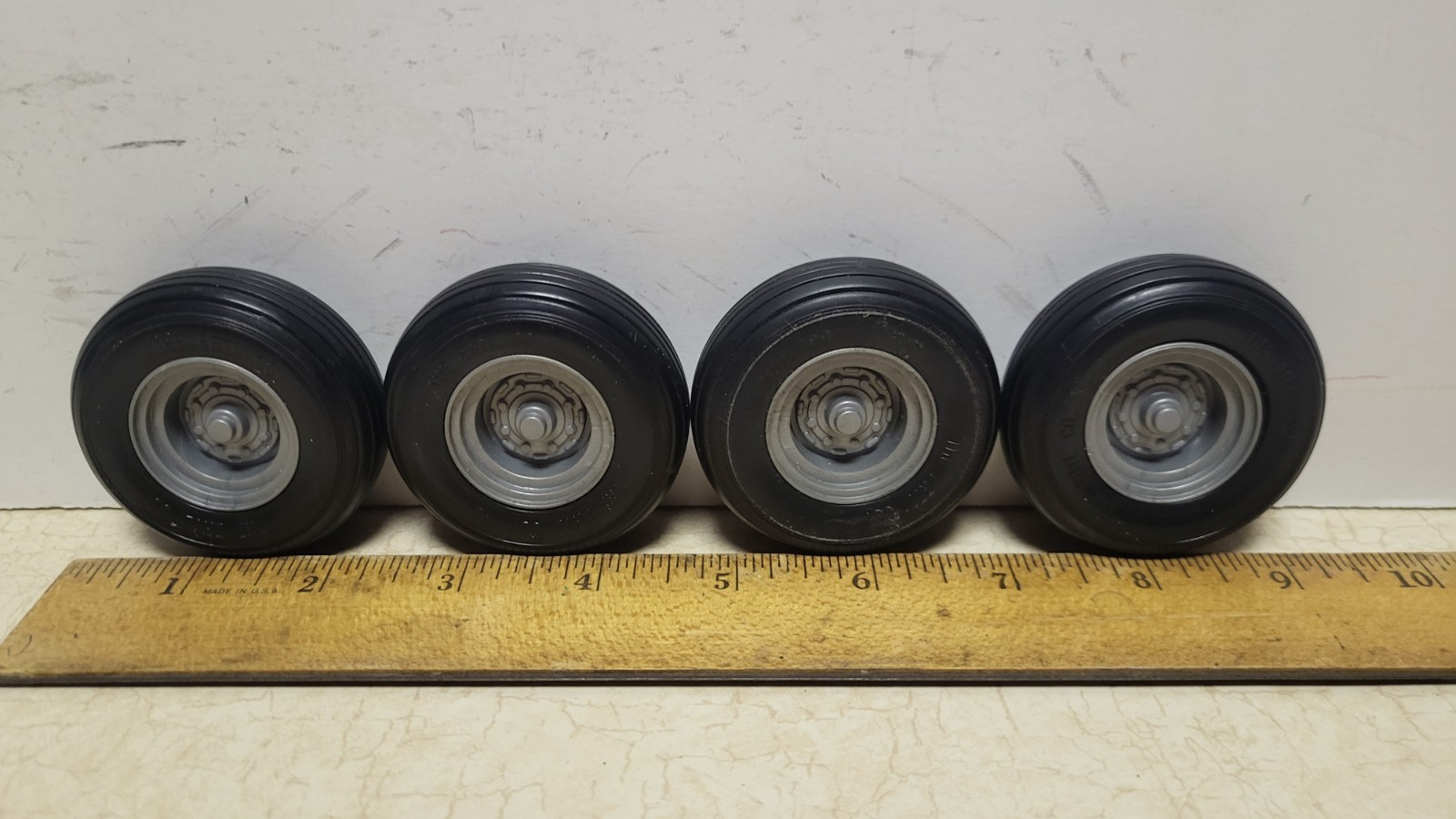 Toy Vintage Ertl Gravity Wagon 1:16 Set of 4 Wheels /Tires # 11
