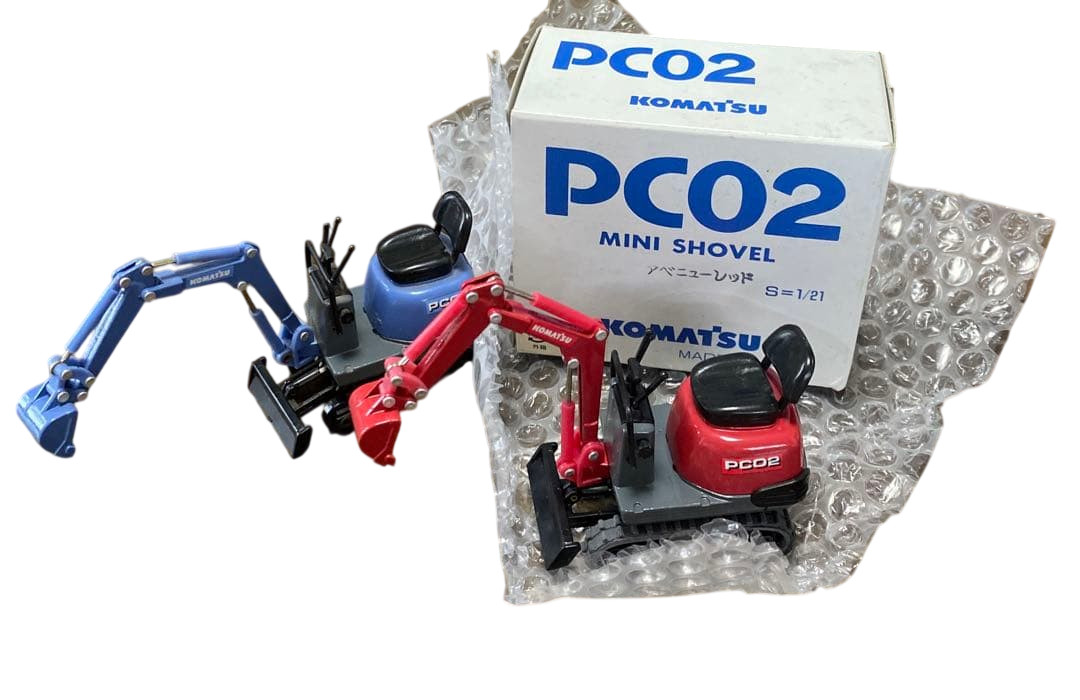 KOMATSU PC02 Mini Shovel 1/21 Scale Diecast Model Figure Set of 2 Lot Rare Japan