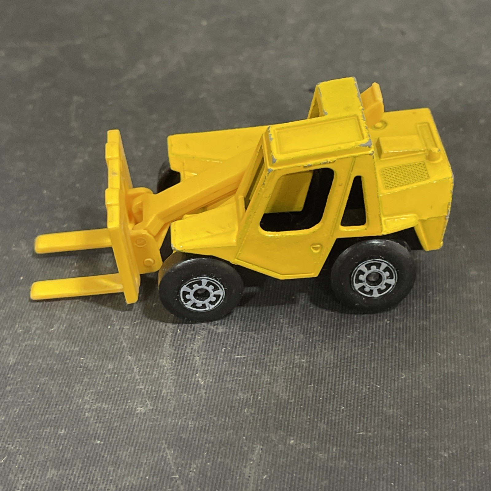 Lesney Sambron Jacklift Superfast Yellow #48
