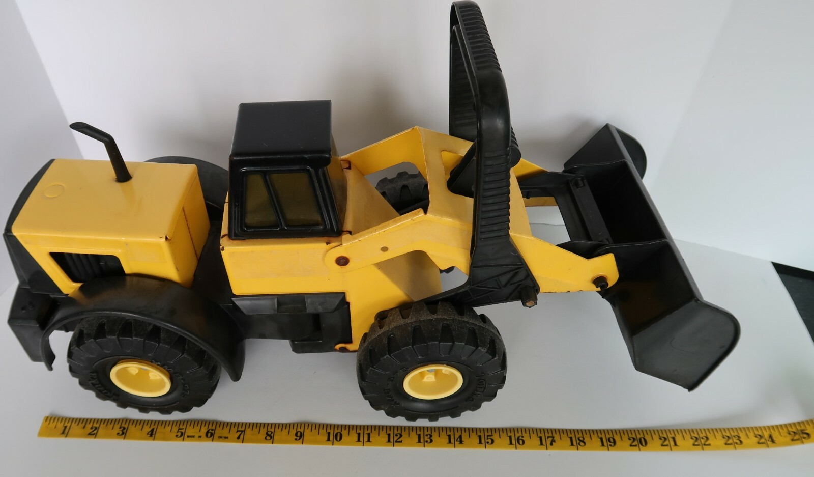 Tonka “Mighty 728” Front End Loader Hasbro 1999