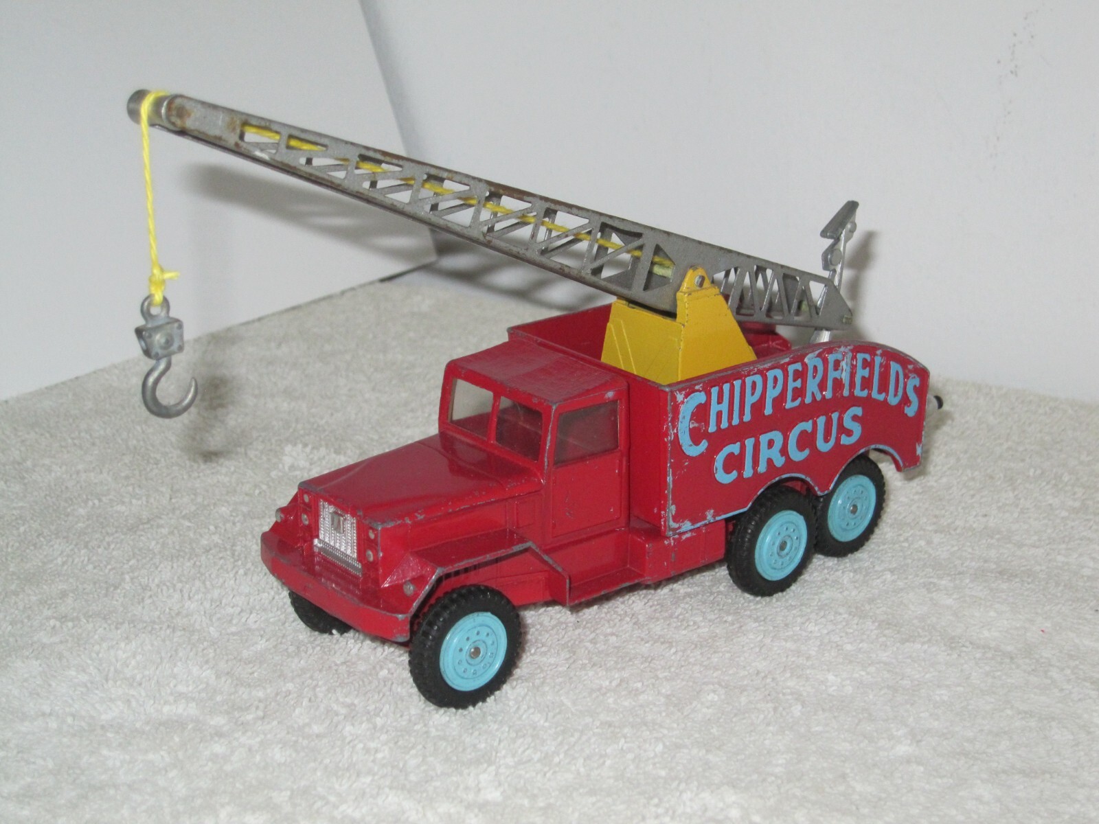 Corgi Toys #1121 Chipperfields Circus 6×6 International Crane Truck