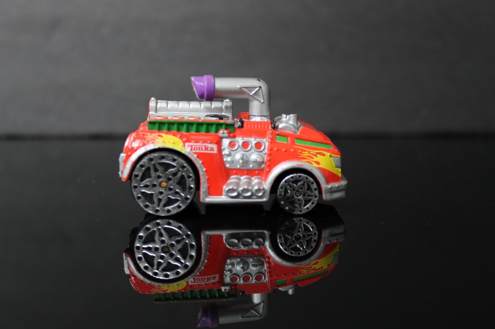 2005 Hasbro Maisto Tonka Fire Engine Truck Toy