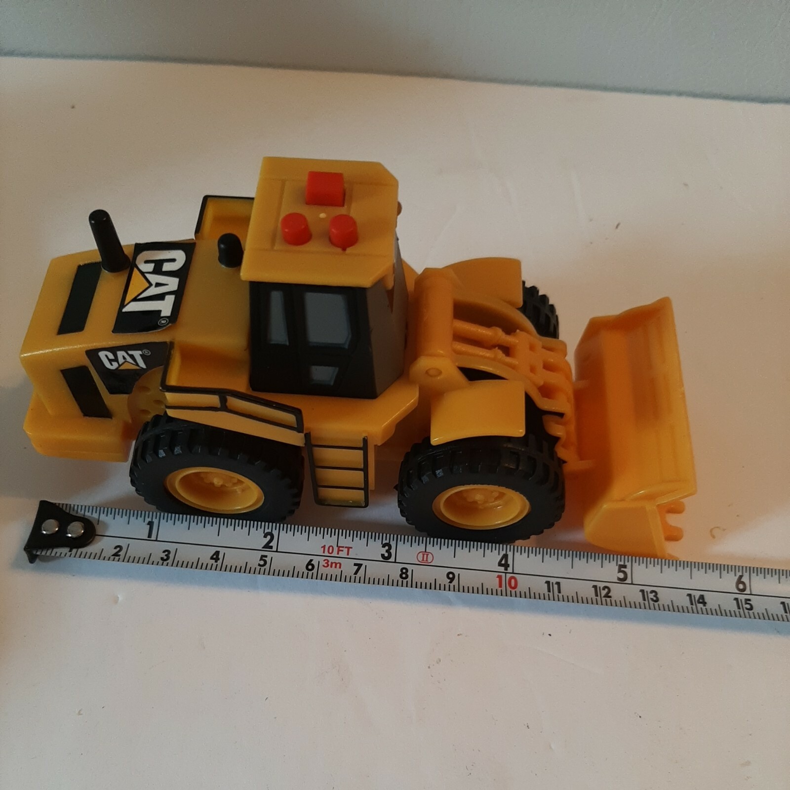 Caterpillar CAT Front End Loader Truck Toy Yellow 1990’s Bulldozer