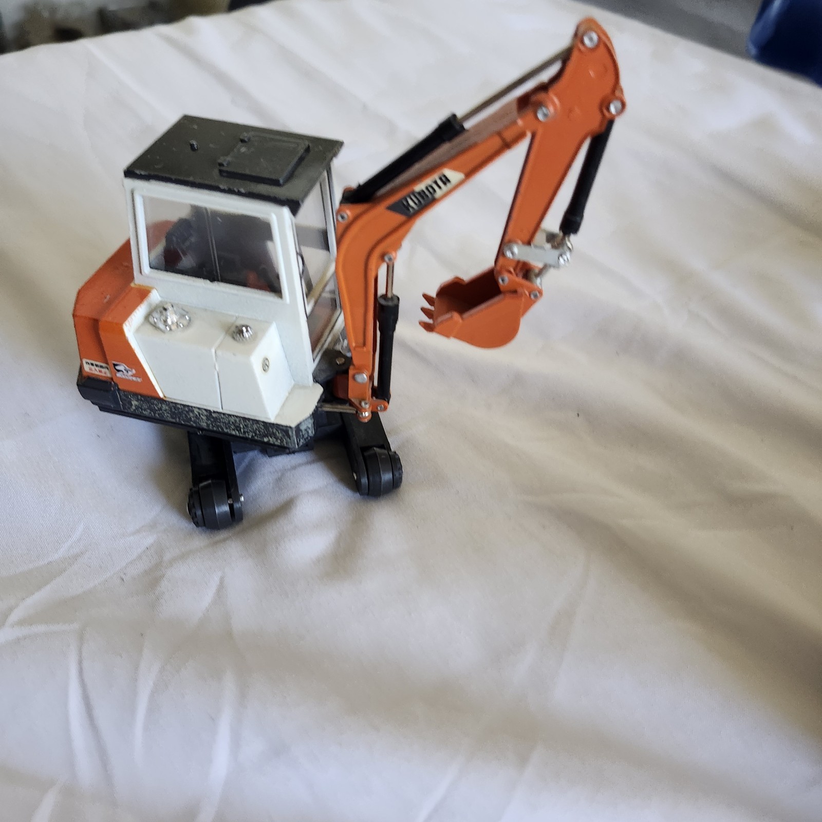 Vintage Yonezawa Kubota KH-30 Excavator Toy Japan Construction Digger