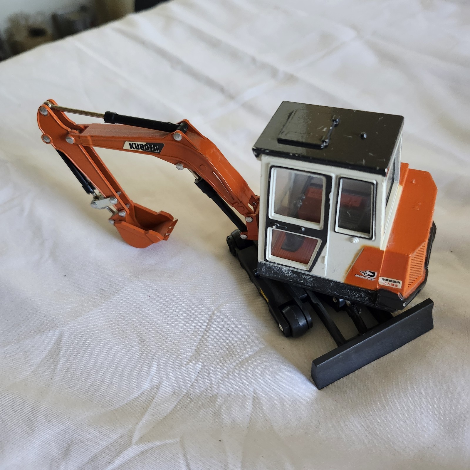 Vintage Yonezawa Kubota KH-30 Excavator Toy Japan Construction Digger