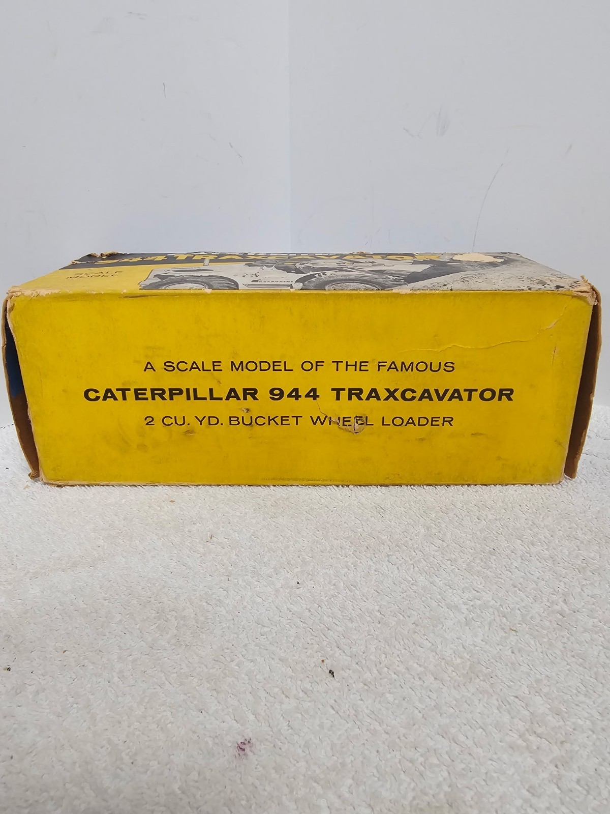 Vintage 1960s ERTL Caterpillar 944 Traxcavator 1:24 Diecast Loader w/ Box EUC