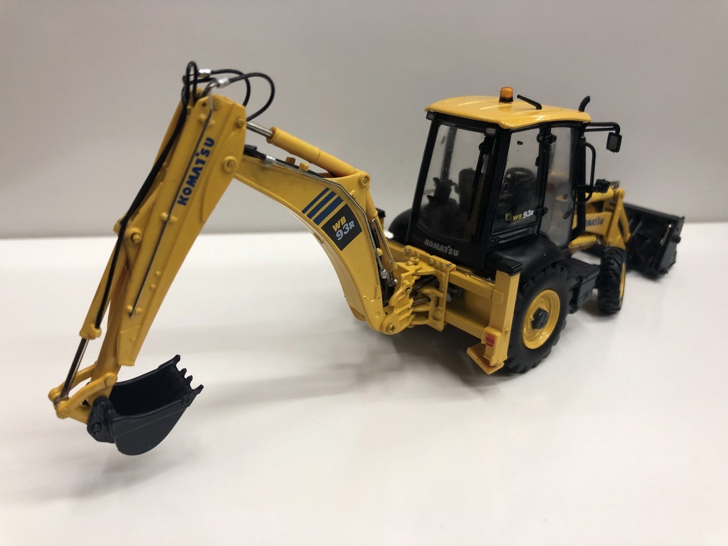 Universal Hobbies 1/50 Komatsu WB93R-8 Backhoe Loader DieCast Model UH8142