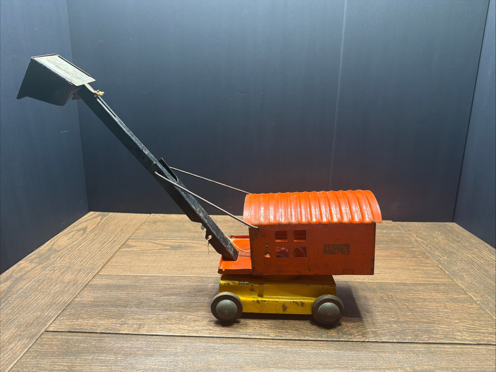 Vintage Clipper Pressed Steel Steam Shovel Crane Toy – Orange & Yellow Tin Litho