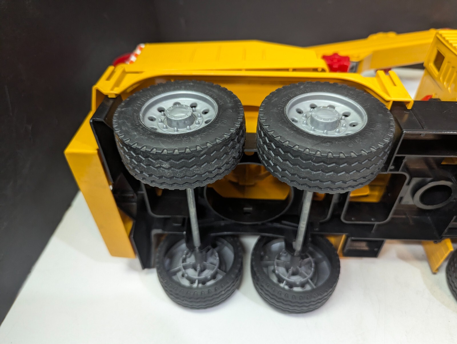 1/16 Scale Plastic BRUDER MAN YELLOW TELE-CRANE TC 4500 TGA-41.440n READ
