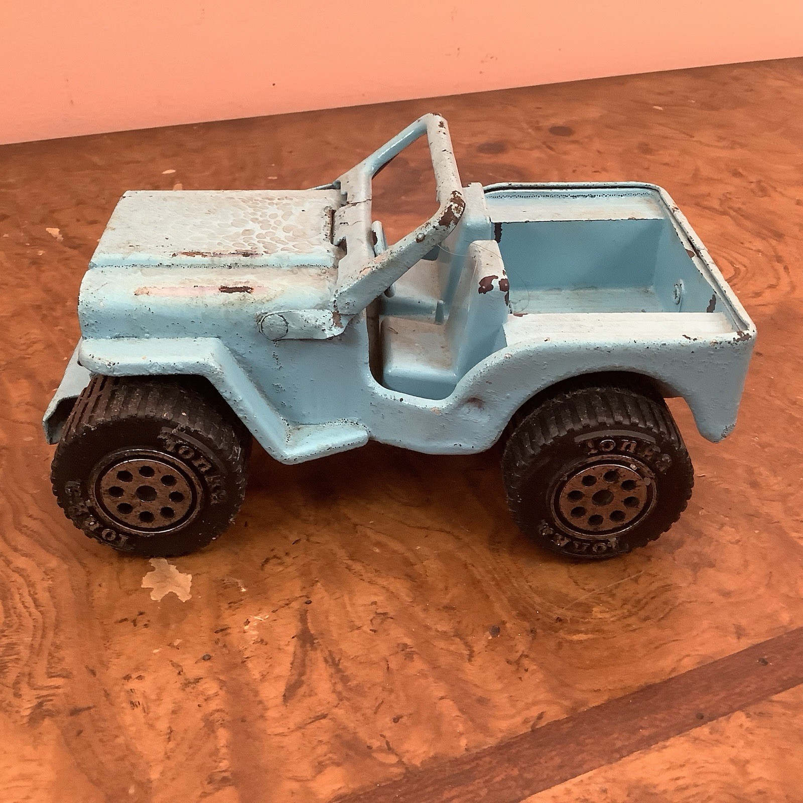 Vintage Tonka 810094 Plastic And Metal Jeep Sold As Pictured