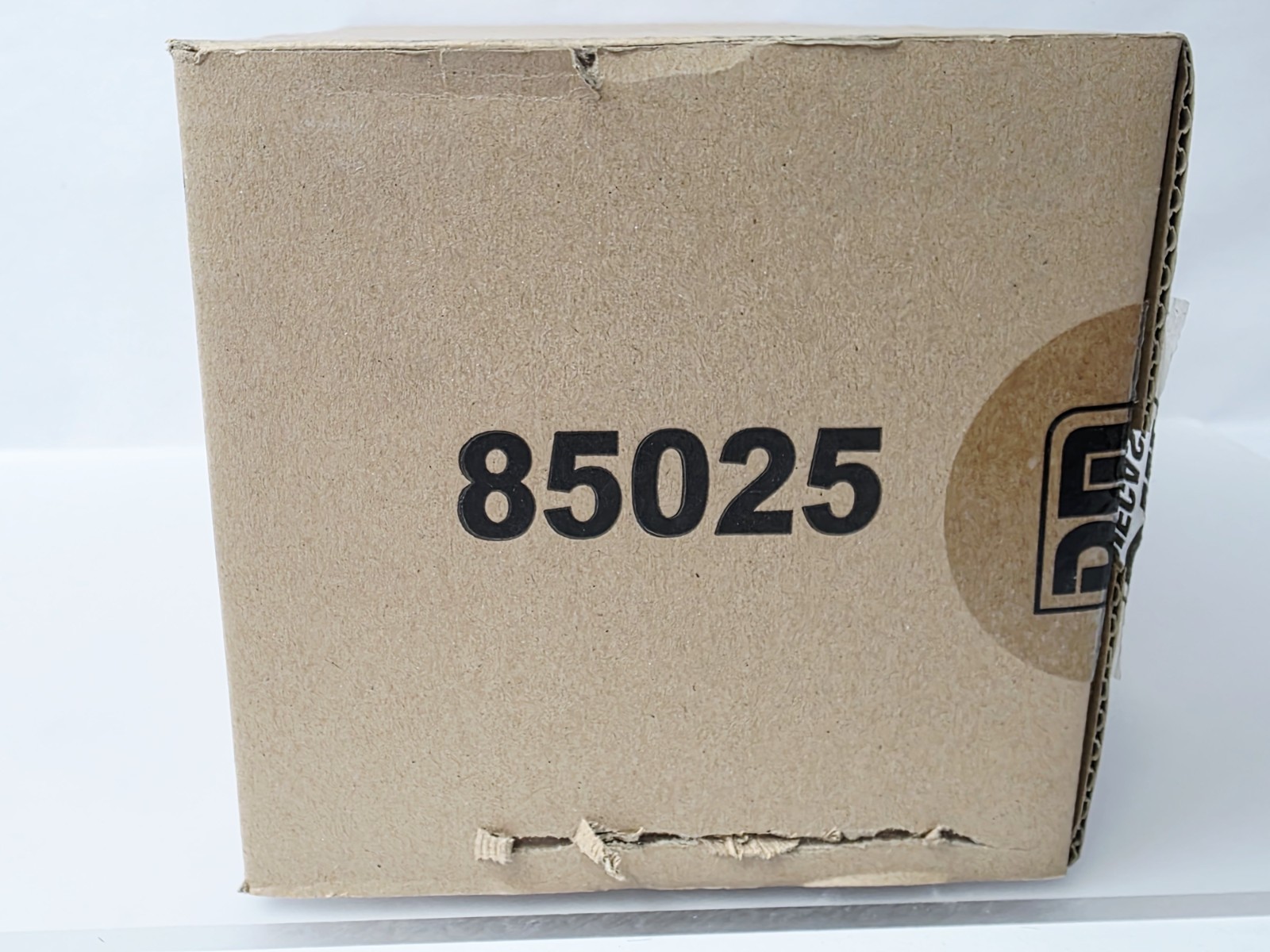 DIECAST MASTERS 85025 CAT D11R TRACK TYPE TRACTOR NEW IN BOX VERY NICE!!!!