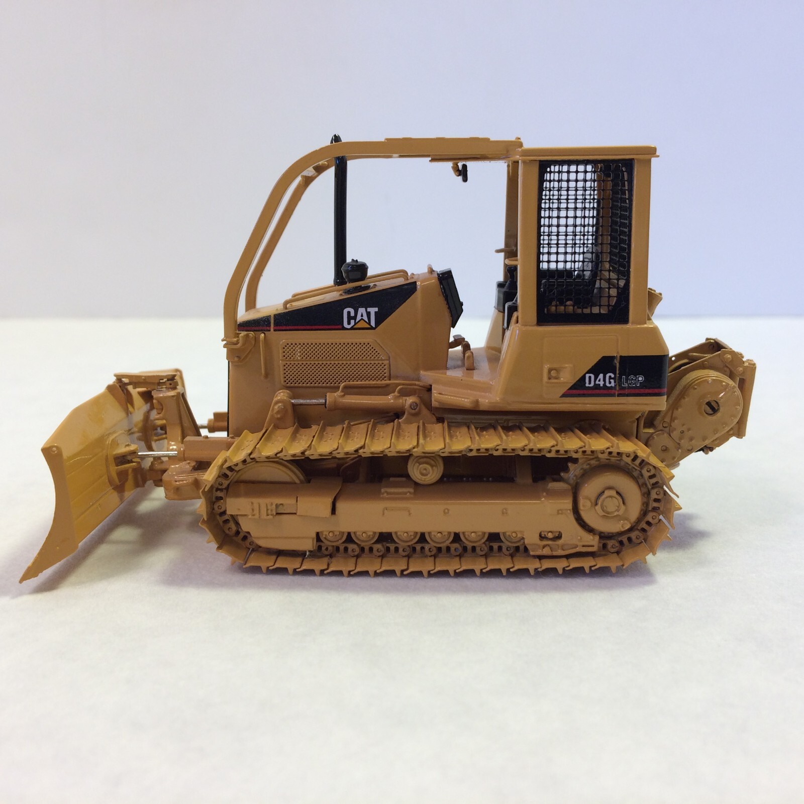 CCM Caterpillar Cat D4G LGP w/ WINCH 1:48 Brass Vintage NIB w/ COA