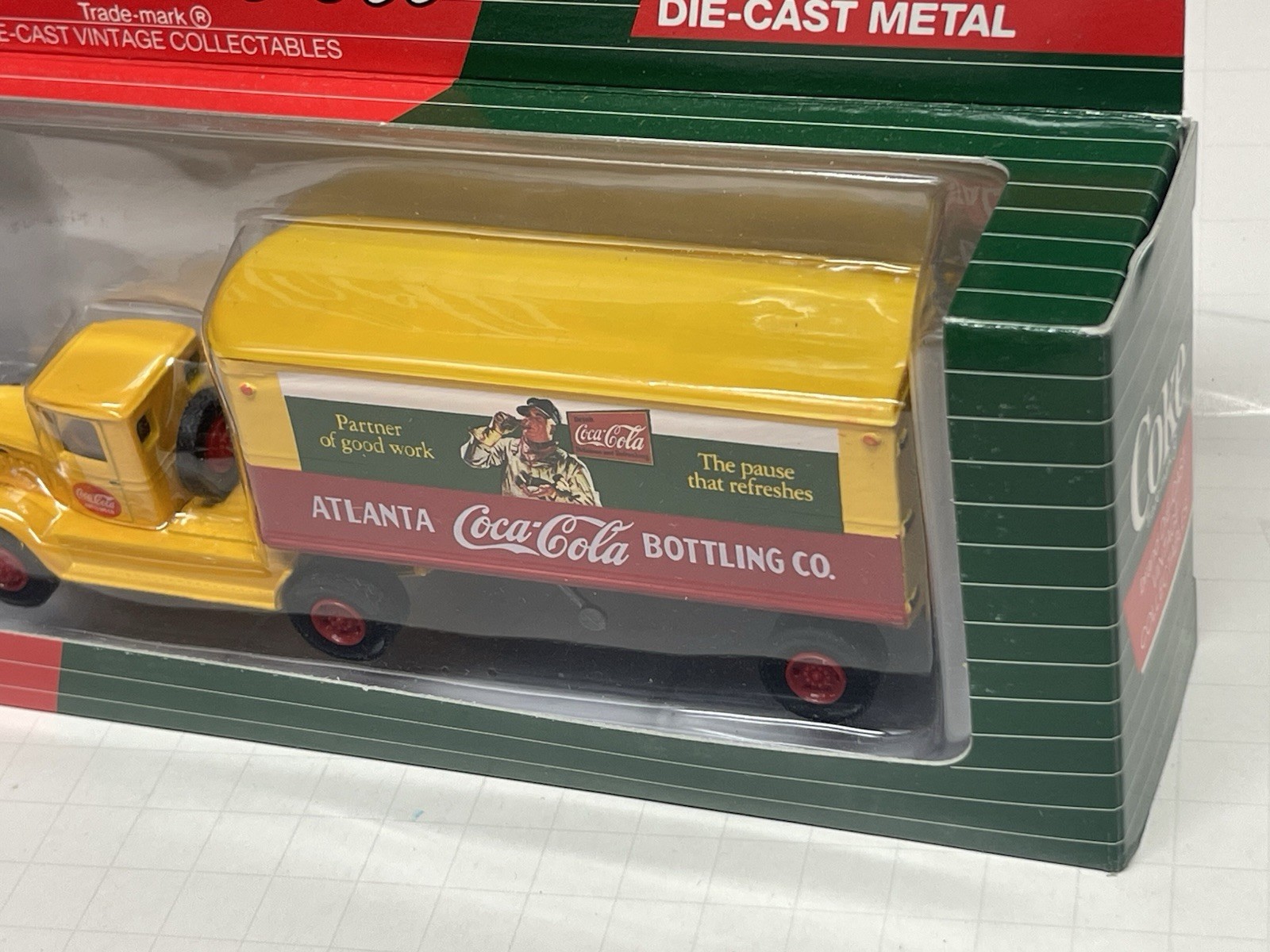 Vtg Coca-Cola Delivery Truck Atlanta Bottling 1:64 Hartoy AHL Diecast NEW NOS