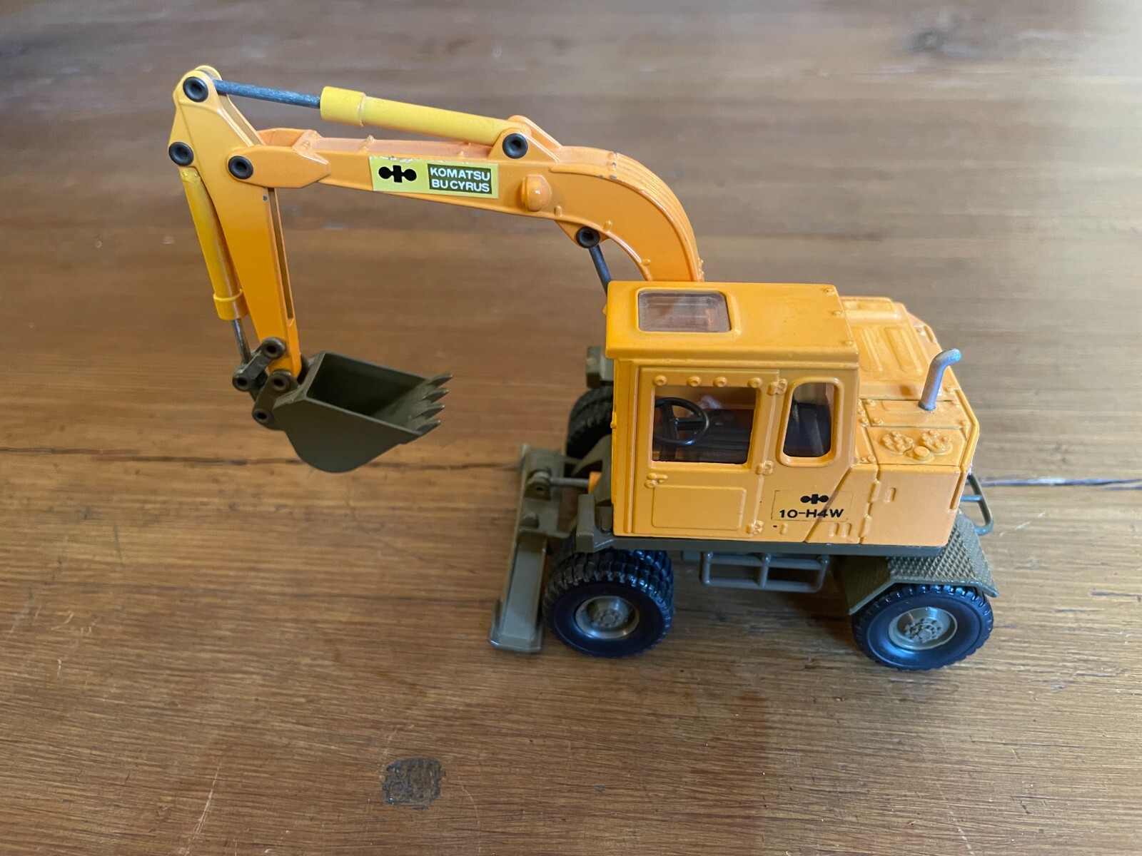 Yonezawa Toys Diapet Komatsu Bucyrus 10-H4W Excavator K-46
