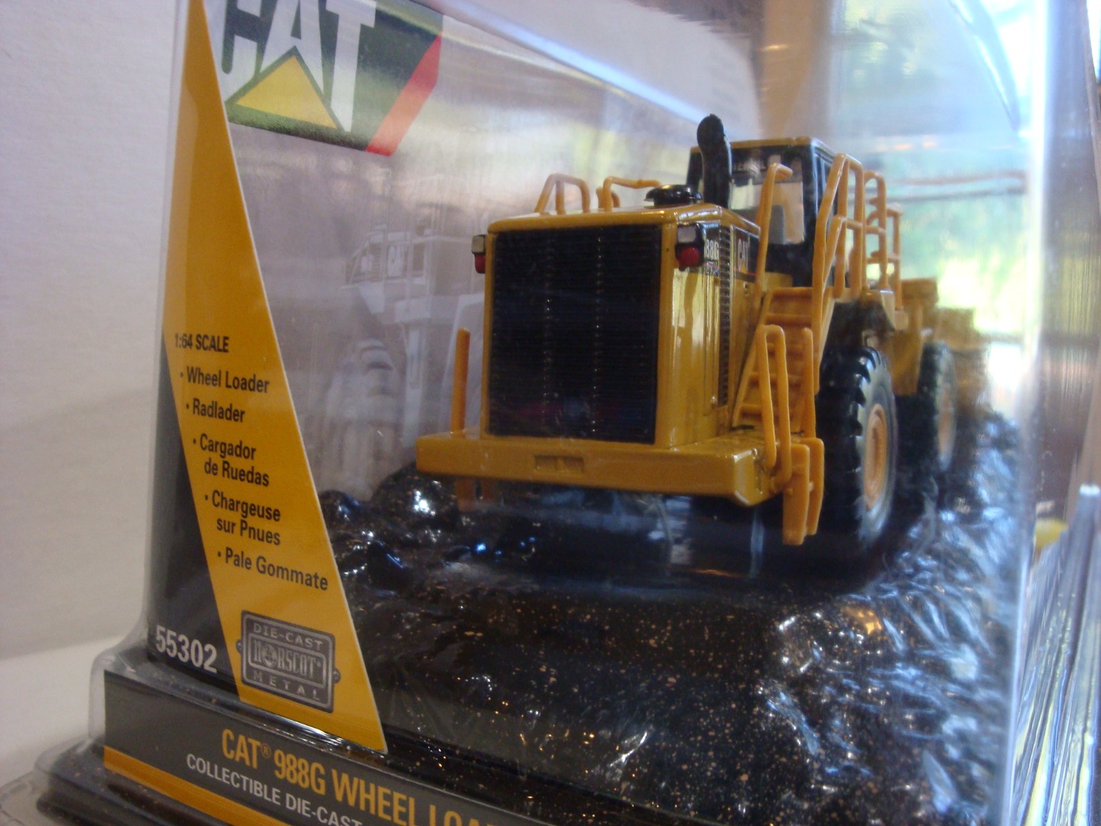 Norscot CAT 988G Wheel Loader 1:64 Darkish Yellow Good+ Display Package
