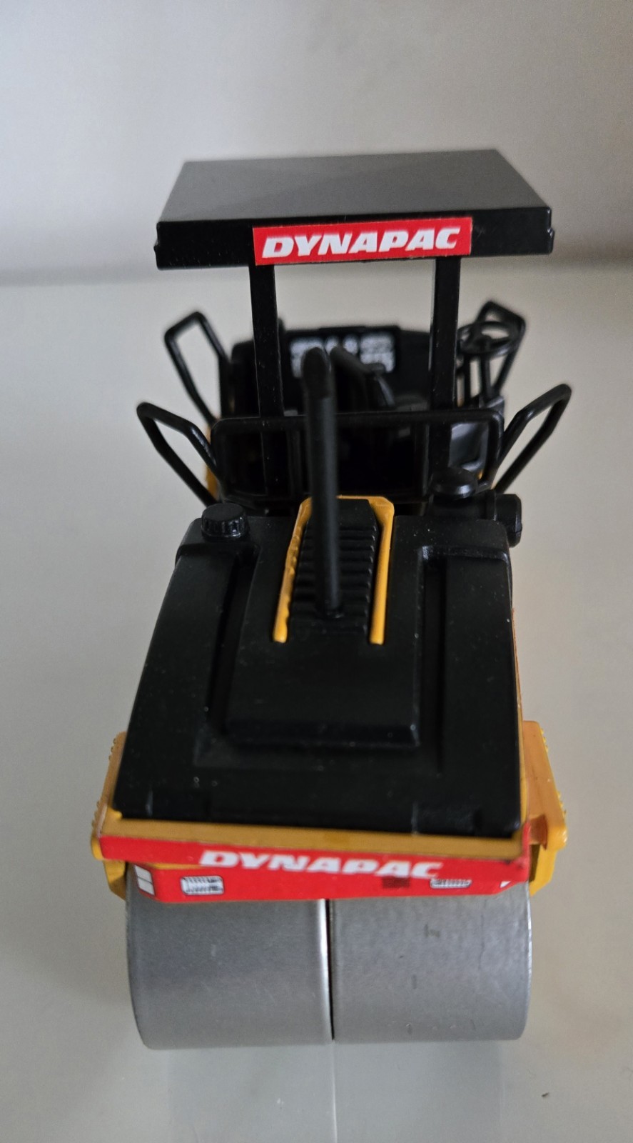 Joal Dynapac CC232 Vibratory Roller Die Cast Metal 1:35 Scale