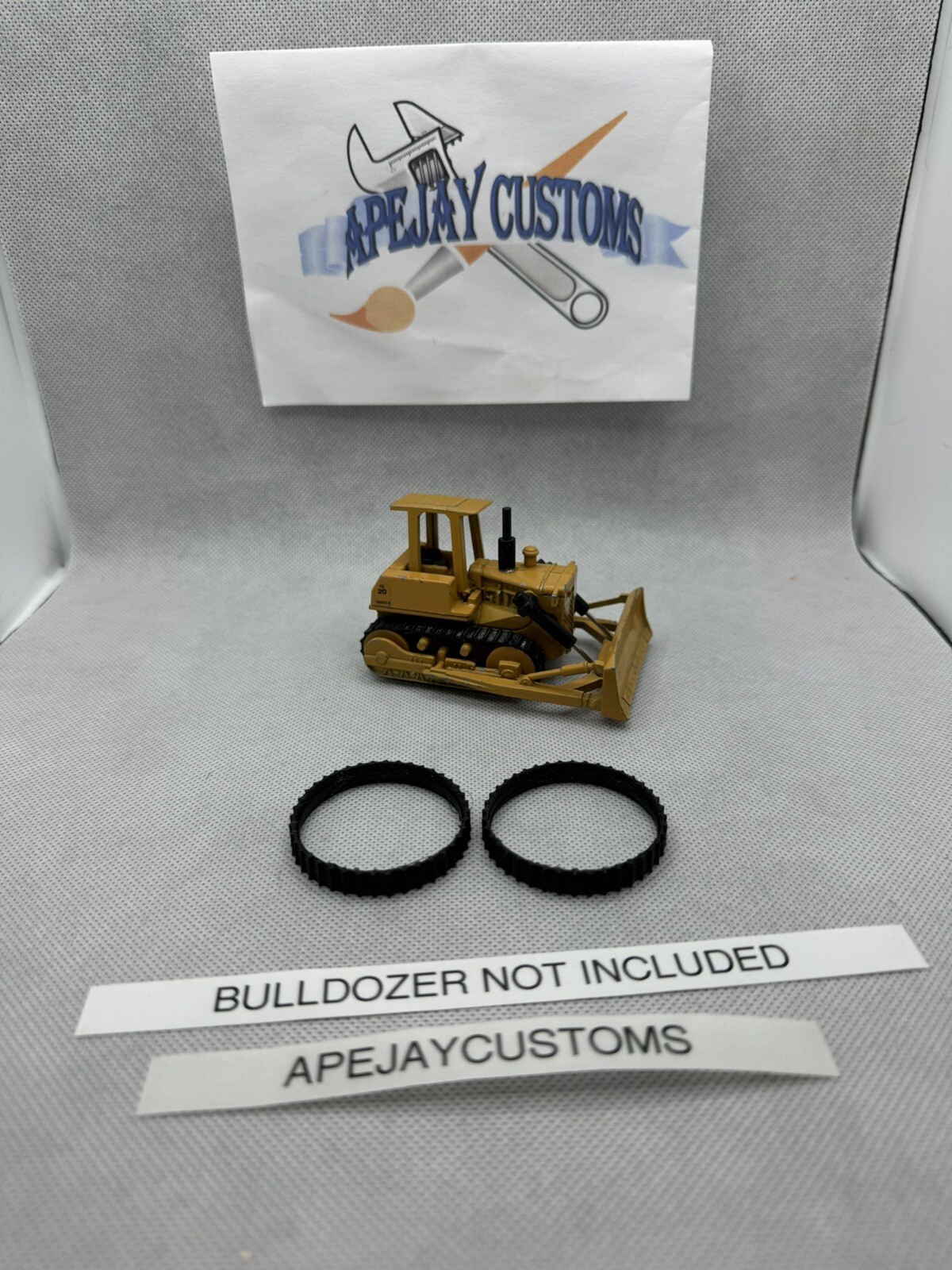 1 pair of new tracks for1/64 ERTL DIECAST INTERNATIONAL TD20 BULLDOZER