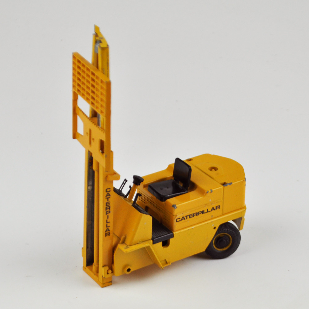 Gescha Caterpillar Forklift Fork-Lift Truck Yellow