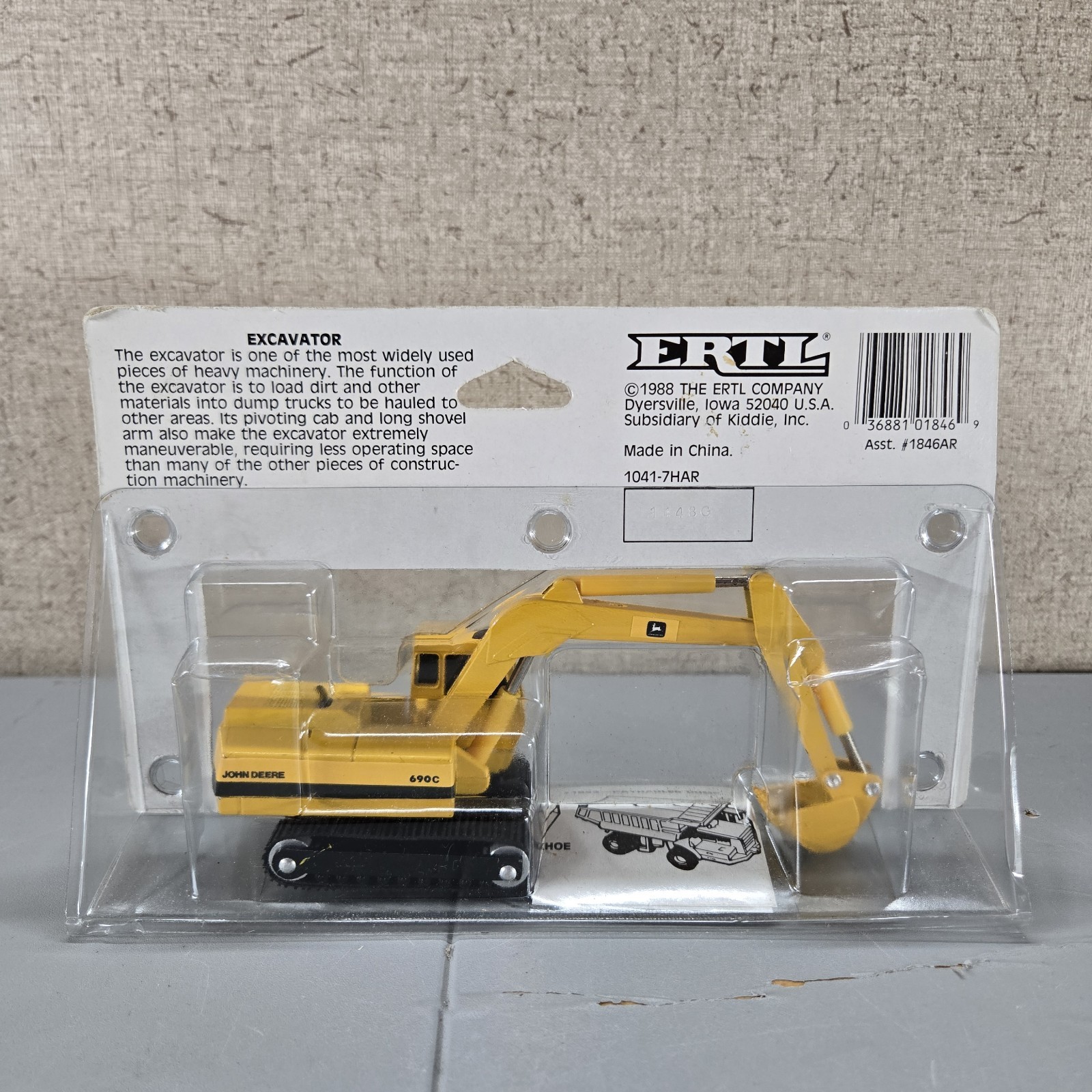 Vintage 1988 ERTL 1:64 Mighty Movers John Deere Excavator NIB #1041