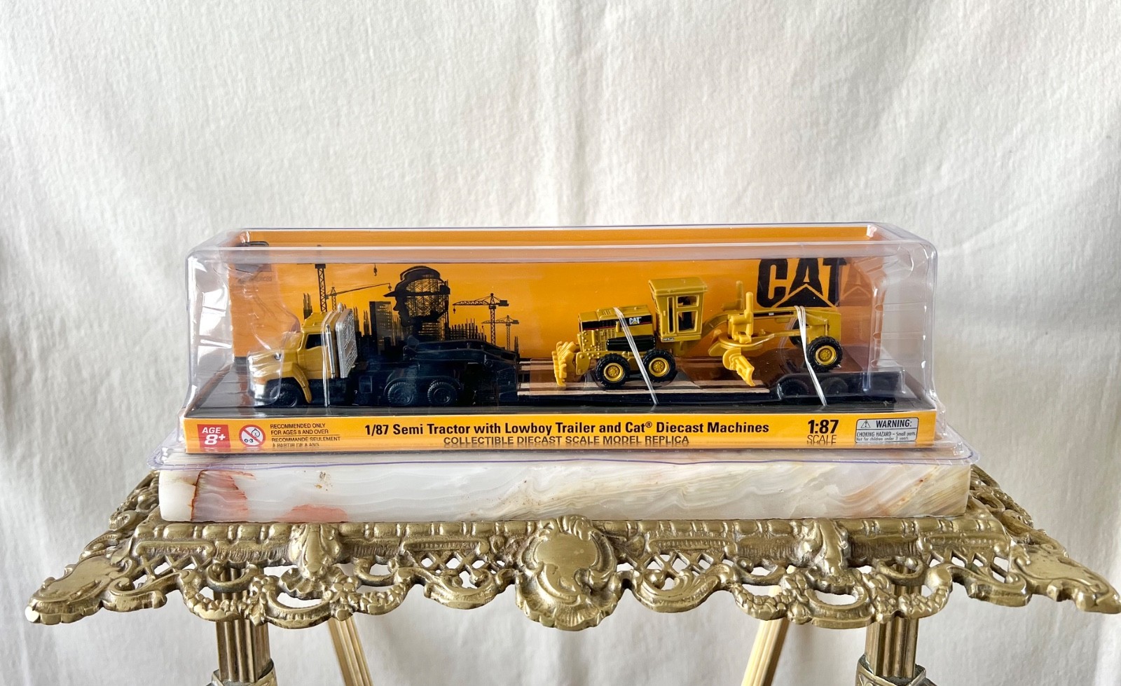 CAT CT681 Lowboy Trailer 950G Wheel Loader Diecast Masters 1:87 84418 Sealed
