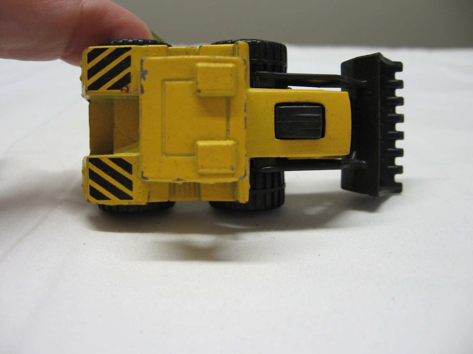 1976 Matchbox Superfast MB29 Tractor Shovel Yellow/Black – Macau