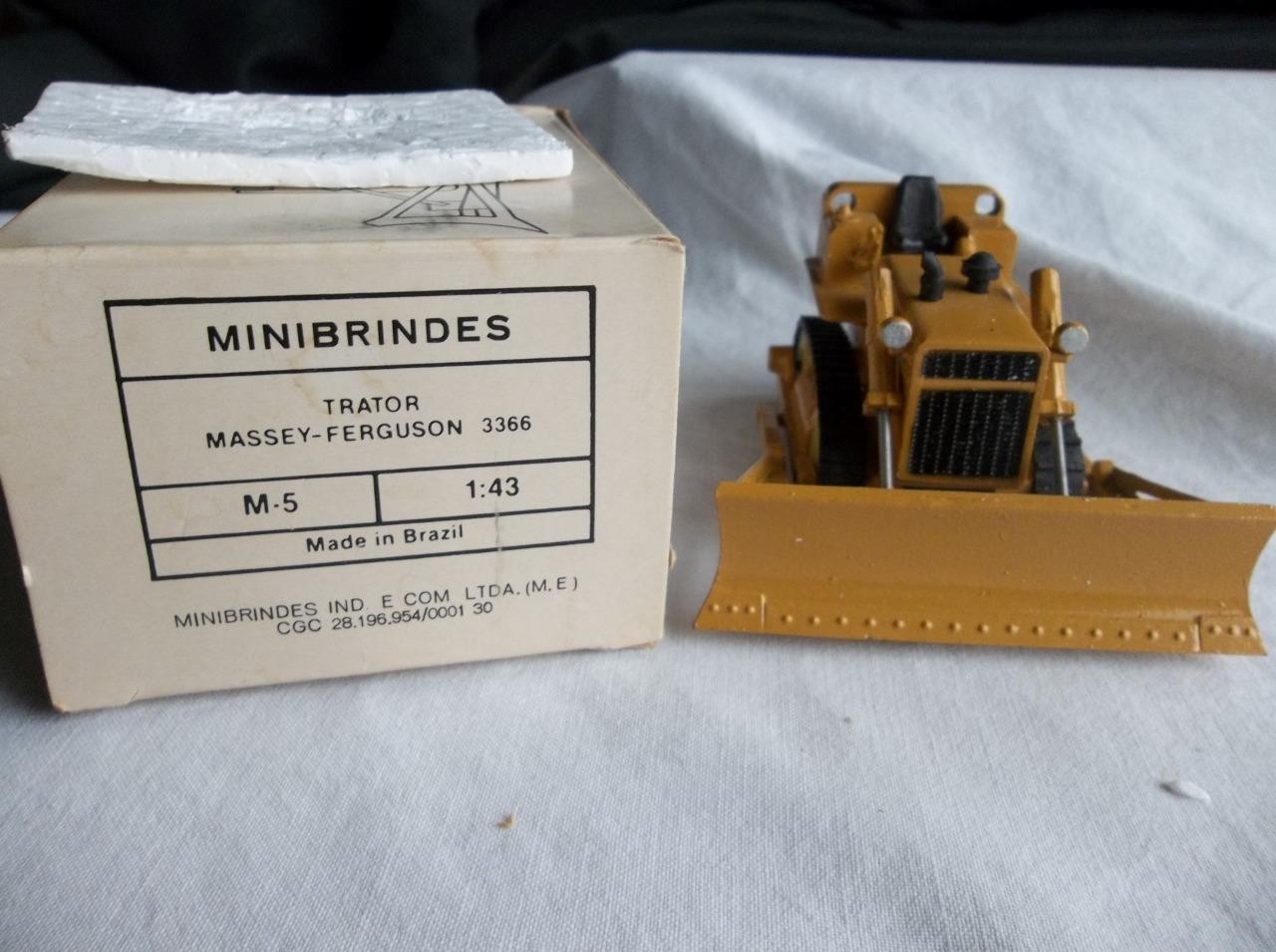 MINIBRINDES M-5Massey-Ferguson 3366 Tractor Dozer 1:43 Scale Orig Bx Brazil