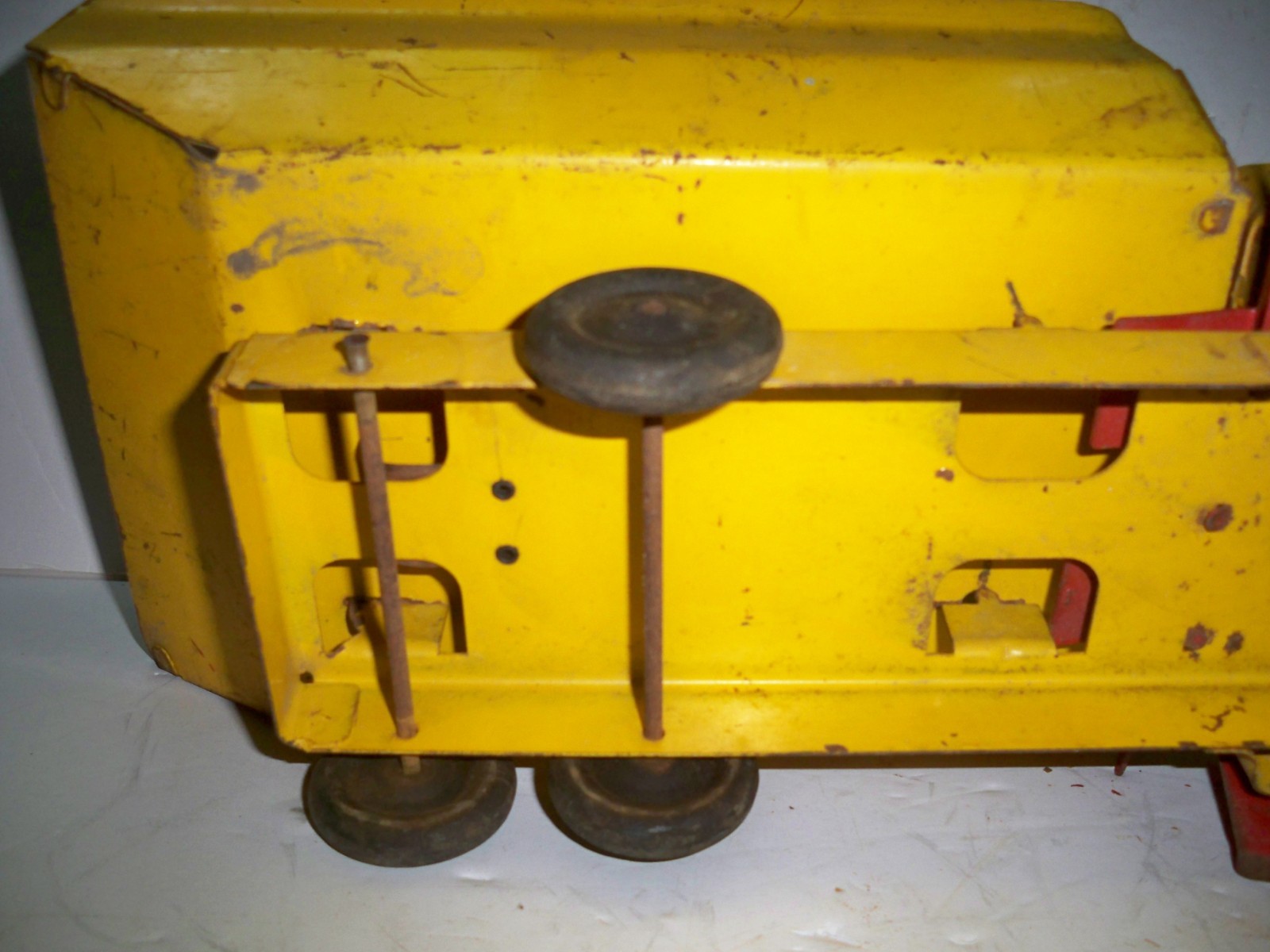 Vintage 1940’s Robert’s Pressed Steel Dump Truck Front Loader – Parts/Restore