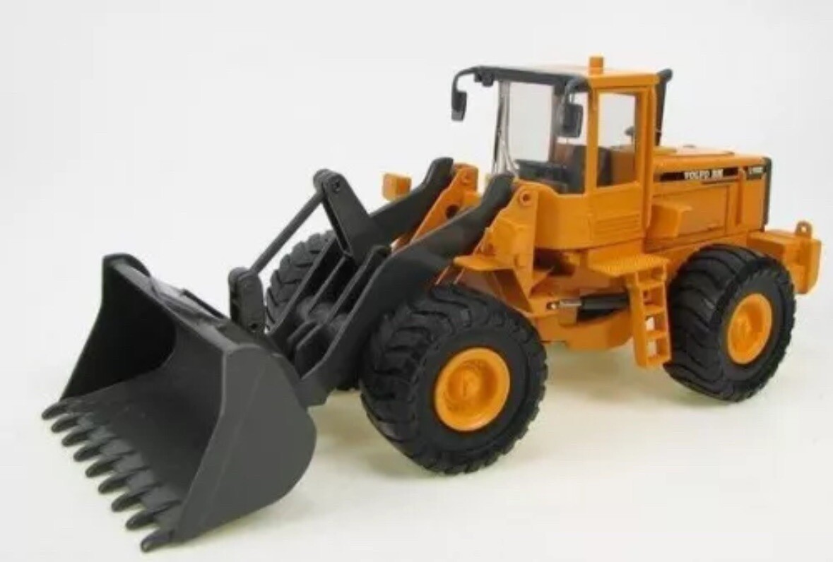 MOTORART – Pala cargadora VOLVO L150C – 1/50 – MOT100062