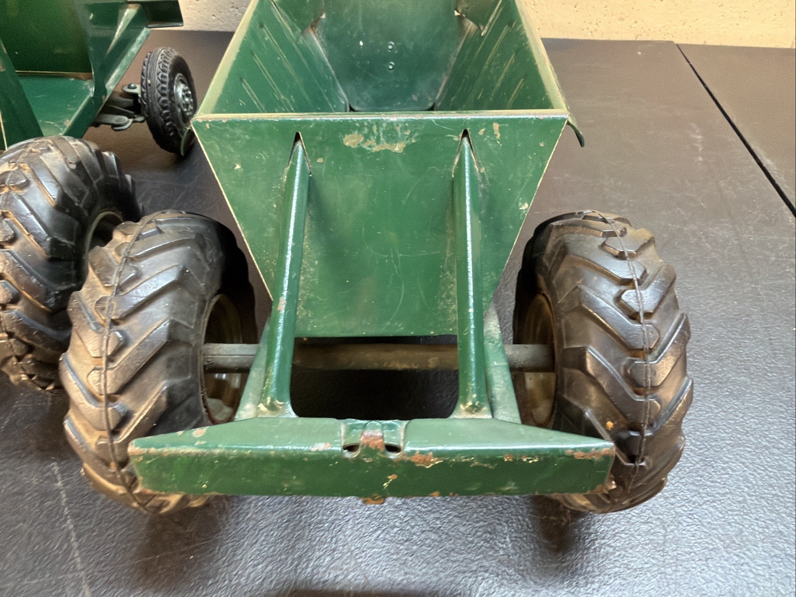 Charles Wm Doepke Metal Toy Euclid THE PIONEER Earth Mover & Tractor Green