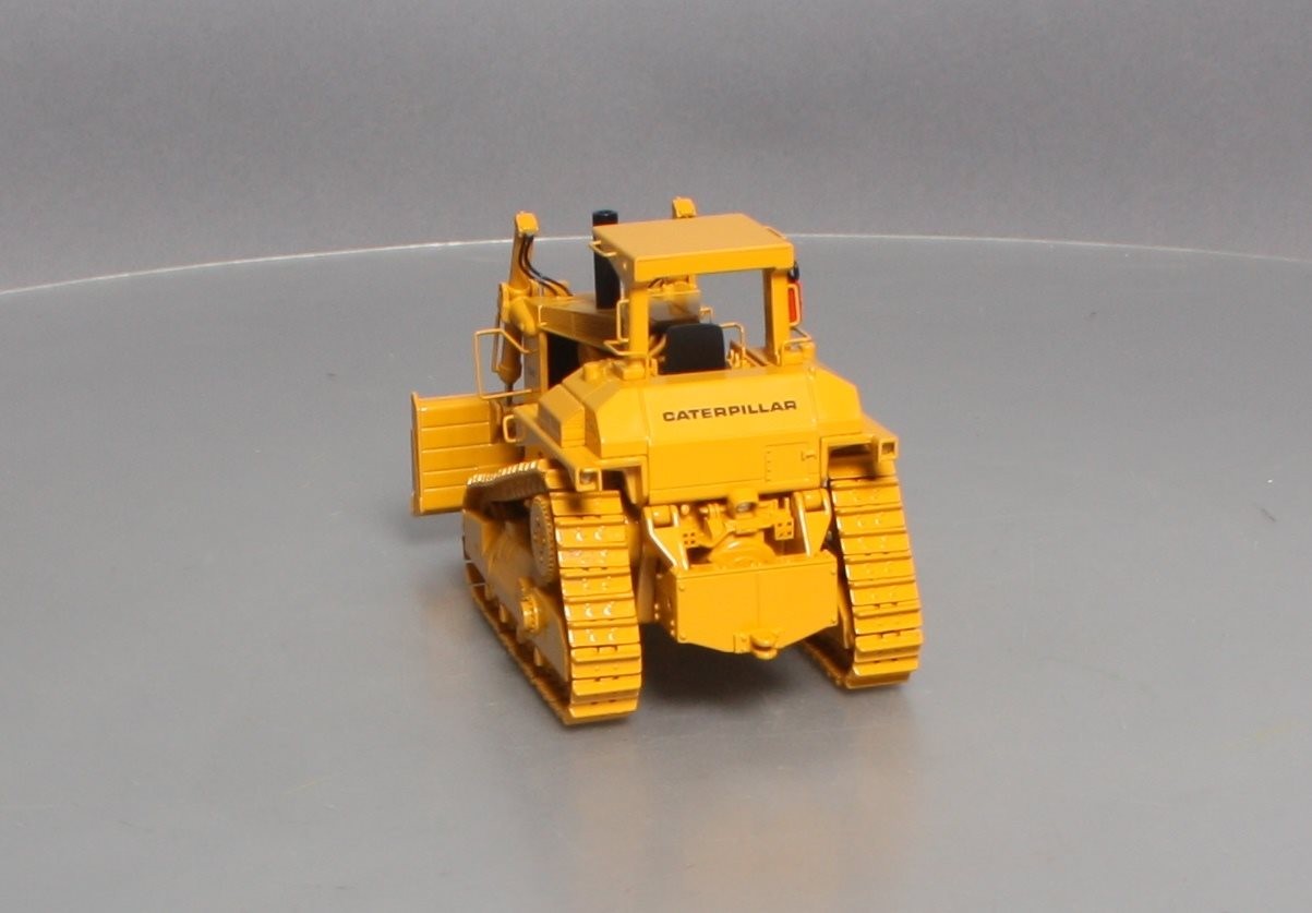 CCM D10 1:48 Scale Diecast Caterpillar Track-Type Tractor w/ U-Blade & Ripper