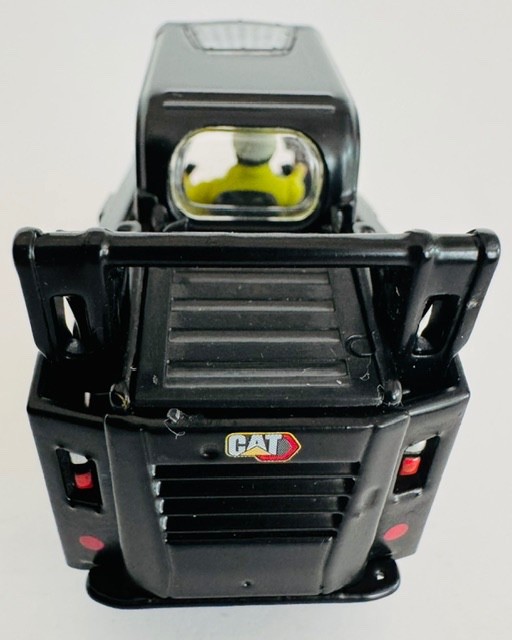 1:50 Caterpillar 242D3 Black Skid Steer Loader w/Attachments 85676BK