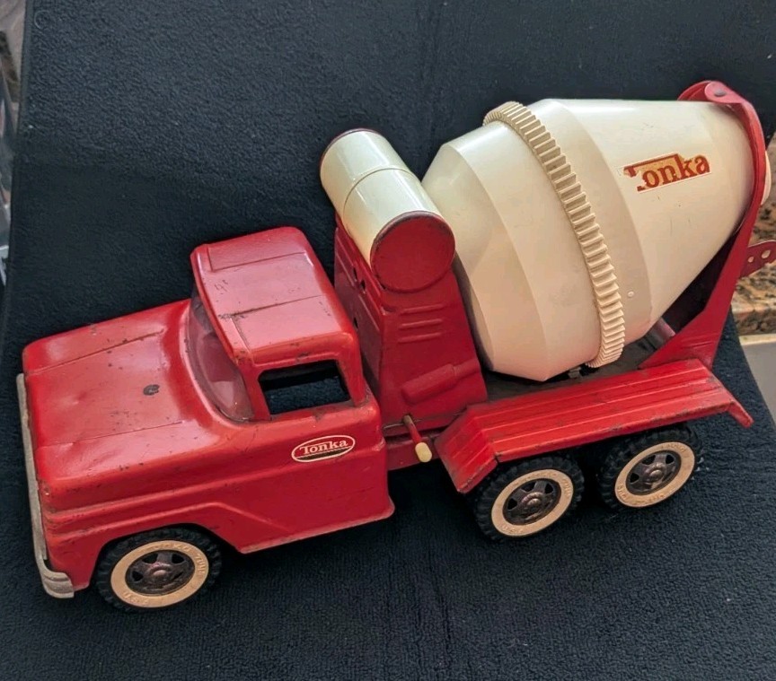 Vintage 1960s Tonka Cement Mixer Truck No. 620. 10 Wheel. Crushed Steel. No Chut