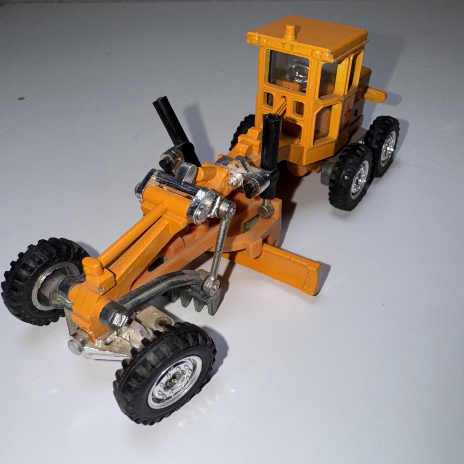 1978 Shinsei Mini Power 1/68 Mitsubishi Hydraulic Motor Grader No. 26