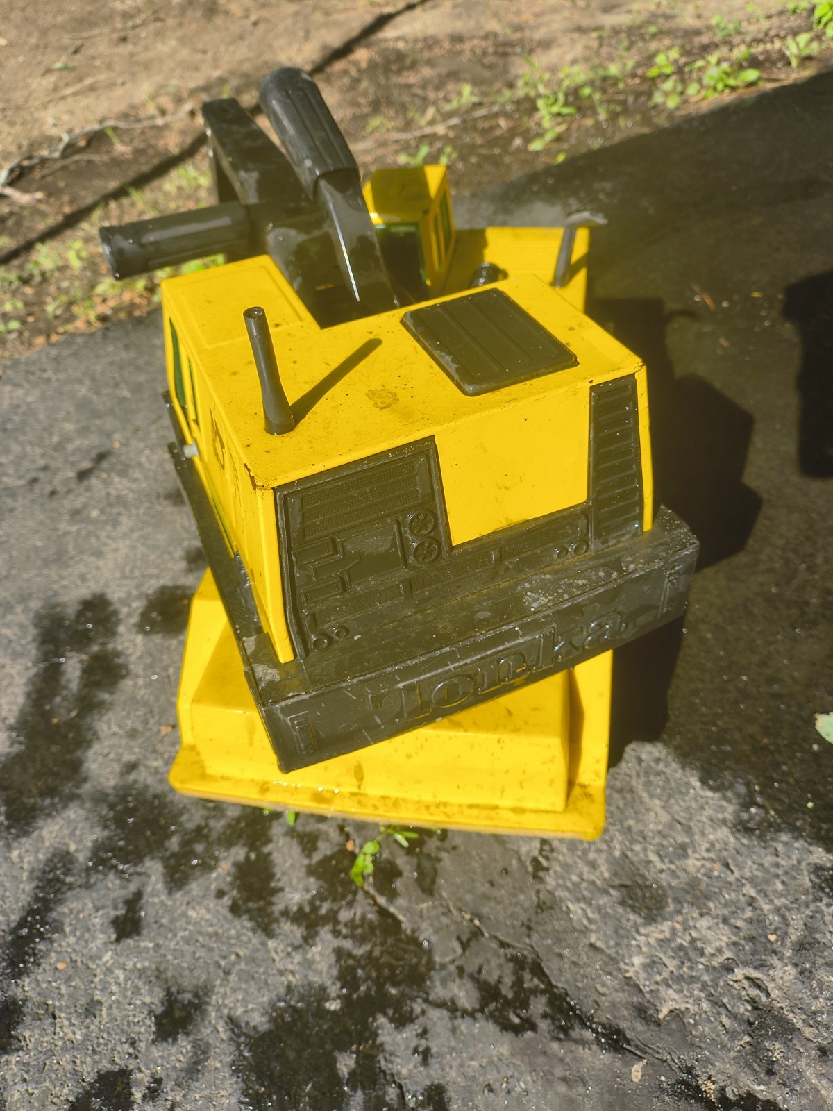Tonka Mighty Diesel Excavator Backhoe Steel Truck Load 1210