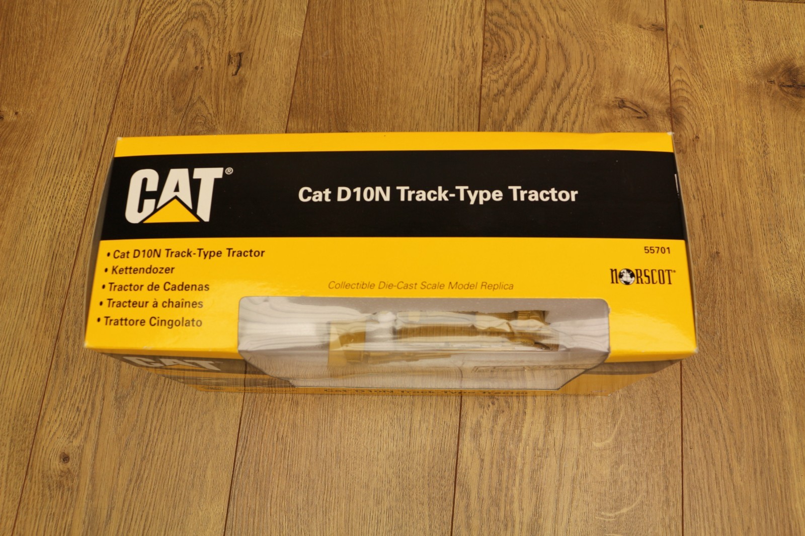 CATERPILLAR Norscot D10N Track-Type Tractor Model # 55701 1:50 Scale Die Cast