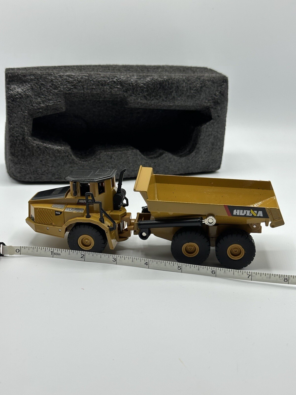 Huina Dump Truck Construction Die Cast Metal Truck