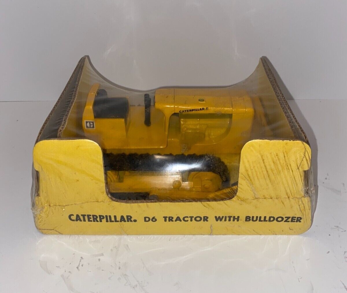 1/16 Caterpillar D6 CAT crawler in BUBBLE BOX MINT Stock no. 301 NIB