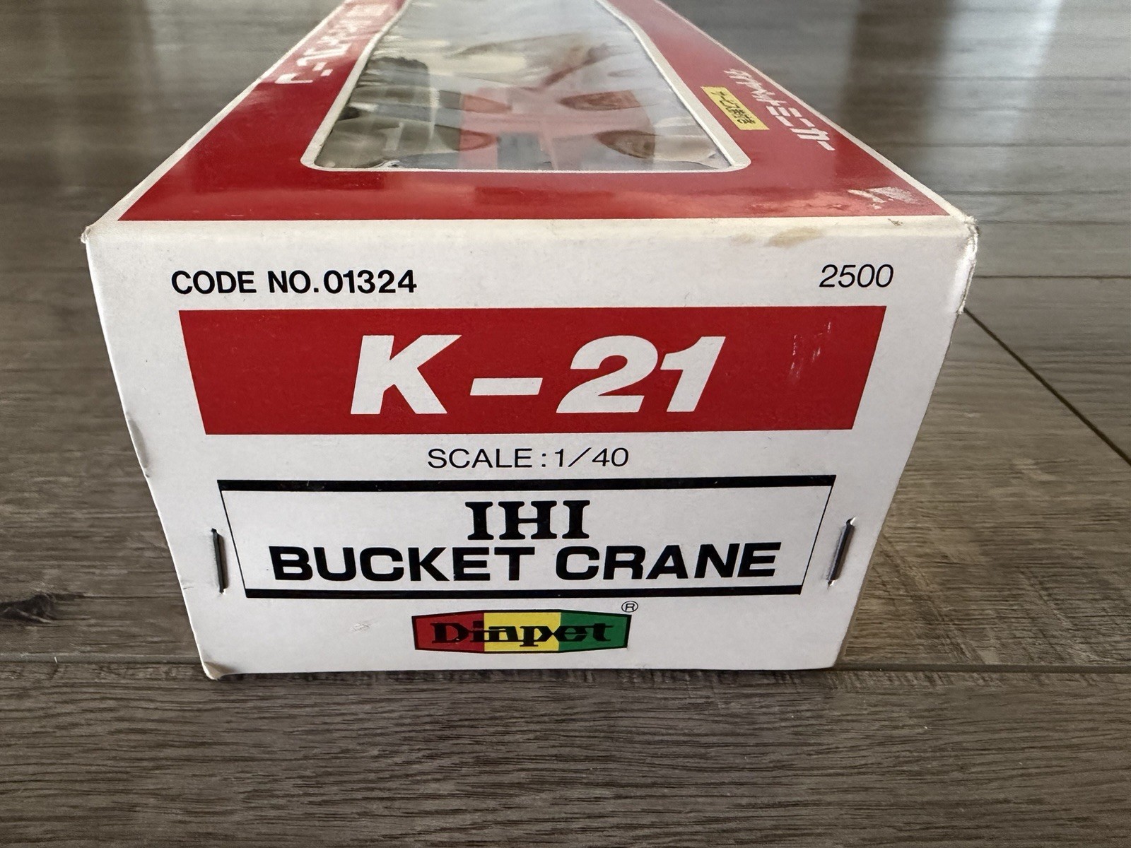 IHI 2500 Crane with Bucket Diapet 1:40 Scale Diecast Model #K-21