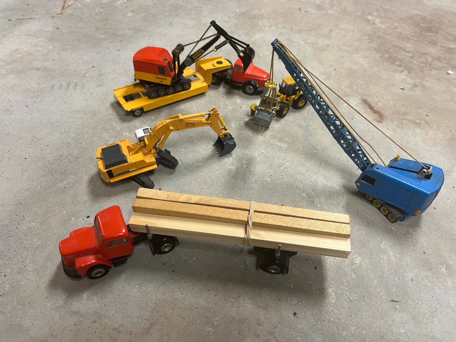 Vintage diecast Tekno 1:50 construction equipment & Siku ~1:60 excavator
