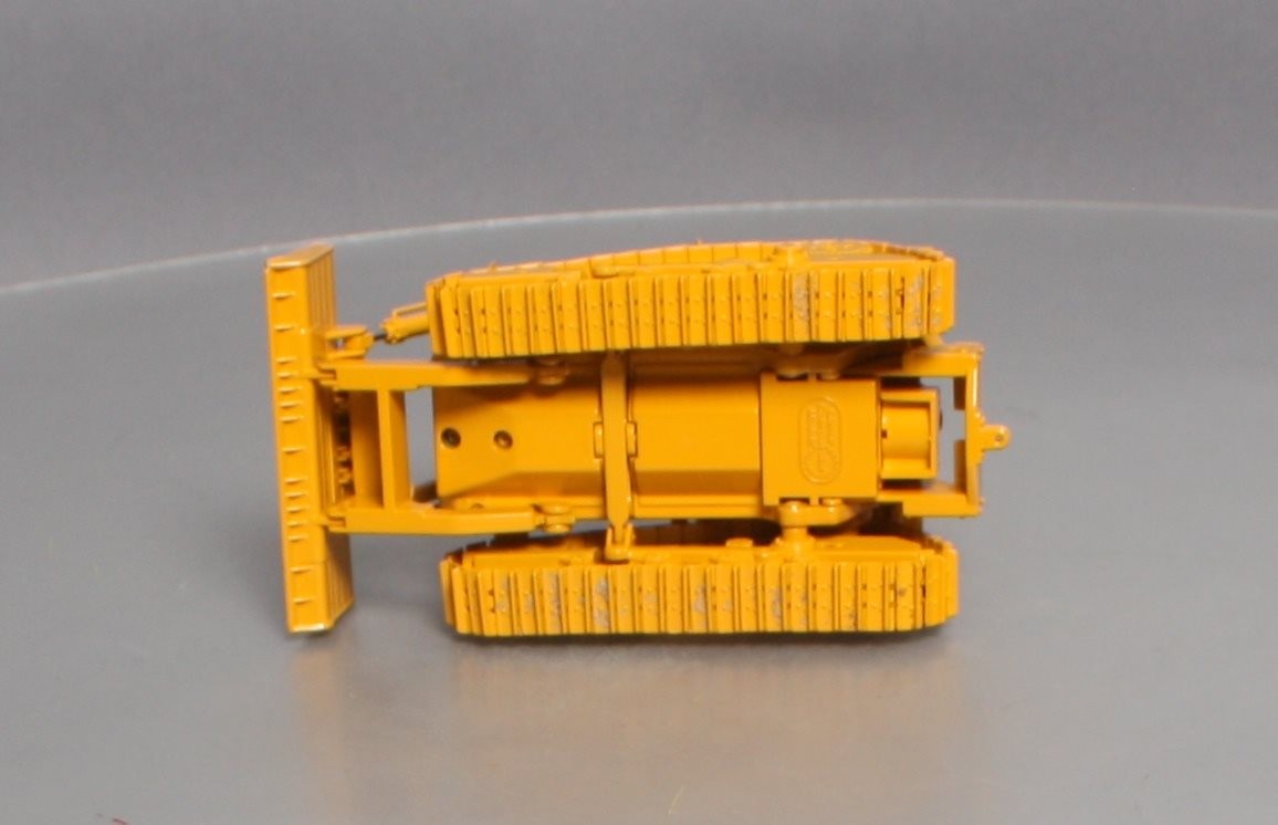 CCM D10 1:48 Scale Diecast Caterpillar Track-Type Tractor w/ U-Blade & Ripper