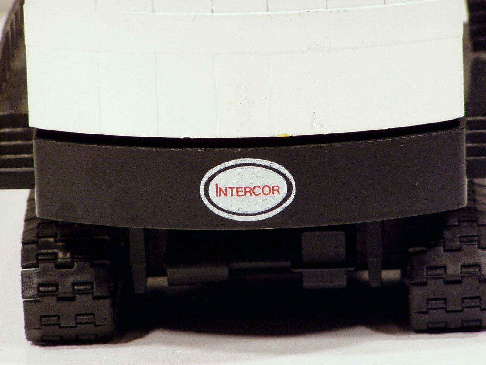 P&H 2800 Shovel – “INTERCOR” “WHITE” 1/87 – Conrad #2940.01 – N.MIB