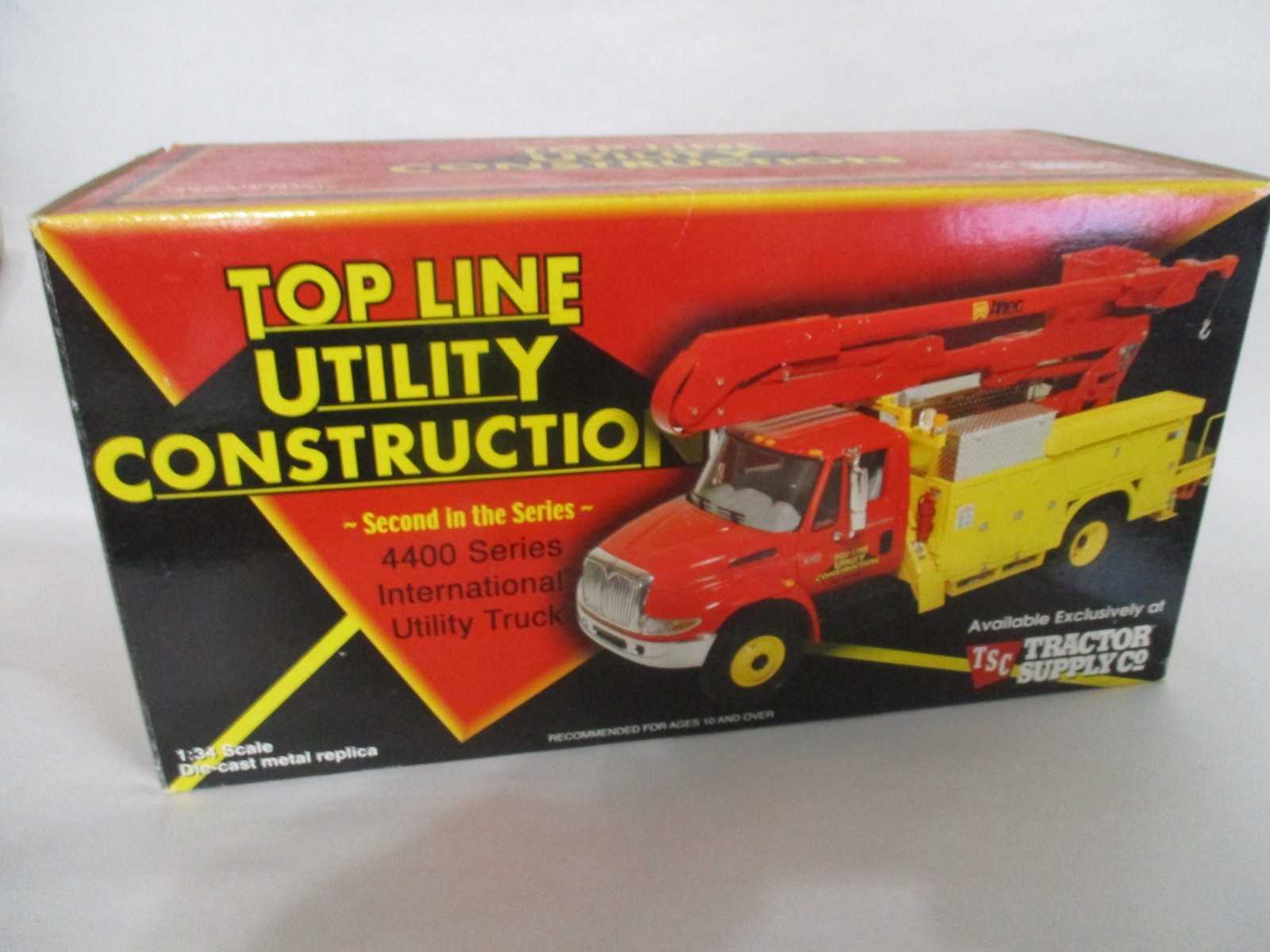 First Gear Top Line Construction International Utility Truck 1/34 diecast w/ Box